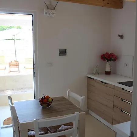 Feriehus Trullo Le Macchie *